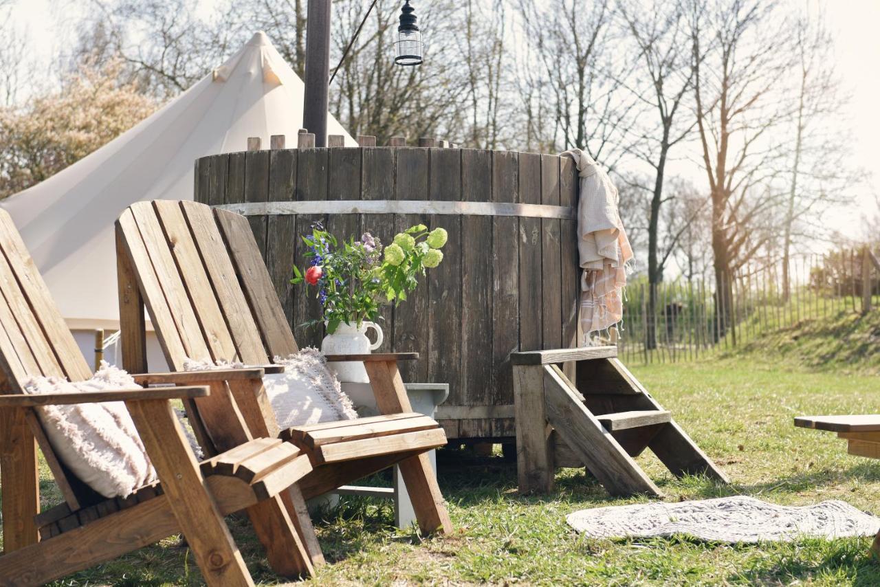 Landhoeve Hotel Oosterwolde  ภายนอก รูปภาพ