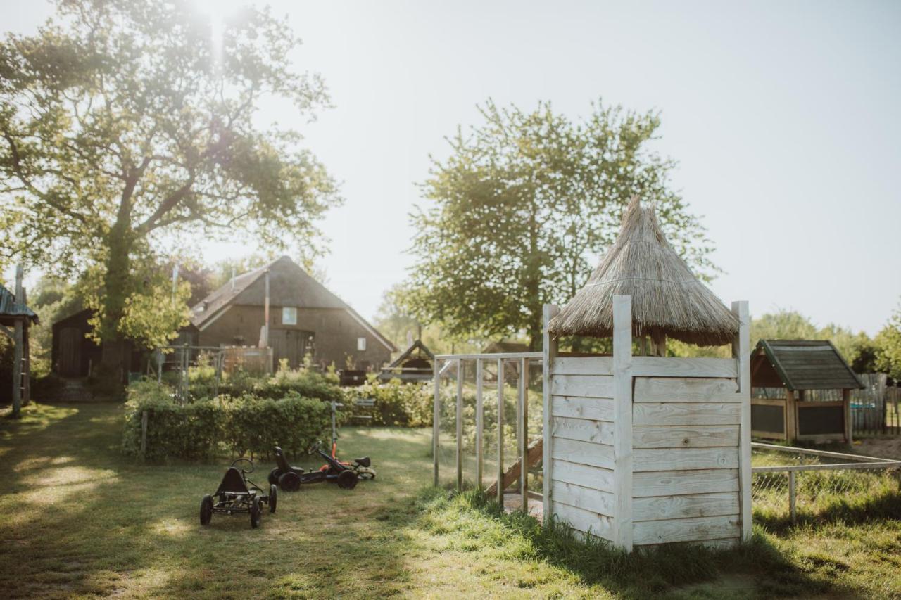 Landhoeve Hotel Oosterwolde  ภายนอก รูปภาพ